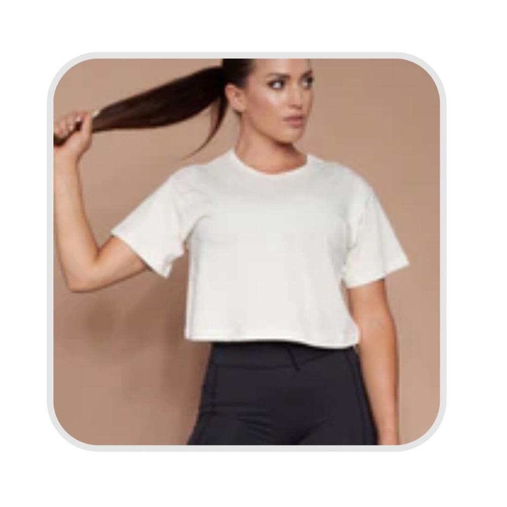 Corio Active Innate Cropped Tee in color cloud size medium